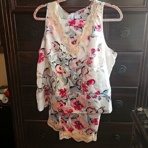 Women's Sz XL Pajama Set